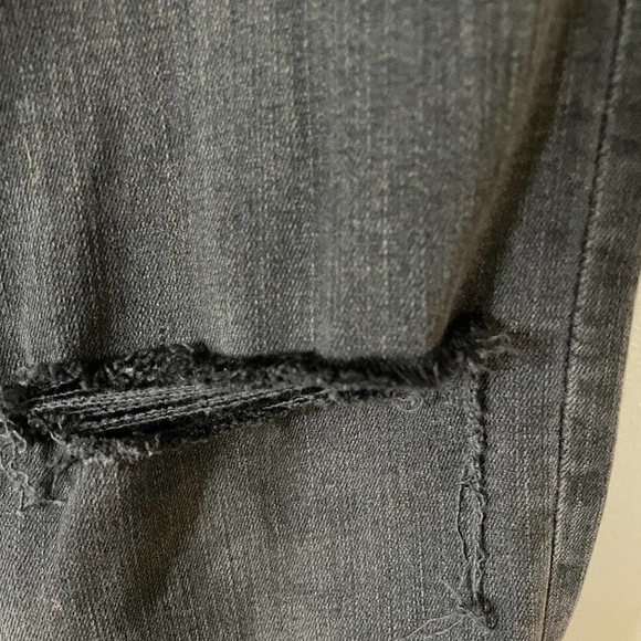 MADEWELL Mid-rise 9" High-Rise Skinny Jeans Black Distressed Raw Hem 6 28T - Picture 9 of 16